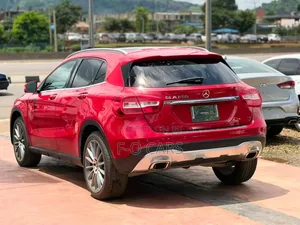 Mercedes-Benz GLA-Class 2017 Red