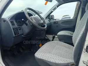 Toyota HiAce 2006 White