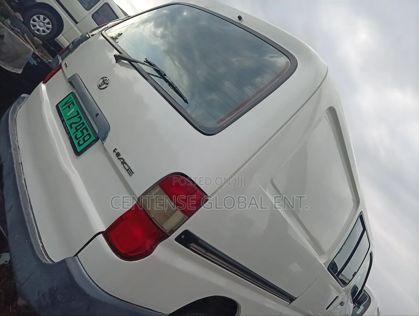 Toyota HiAce 2006 White