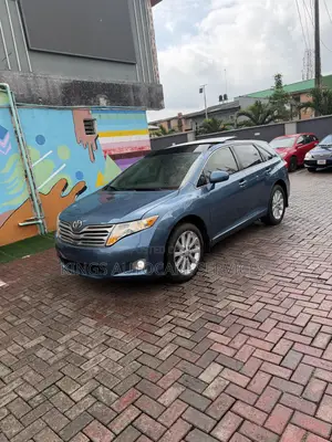 Toyota Venza XLE 2010 Blue