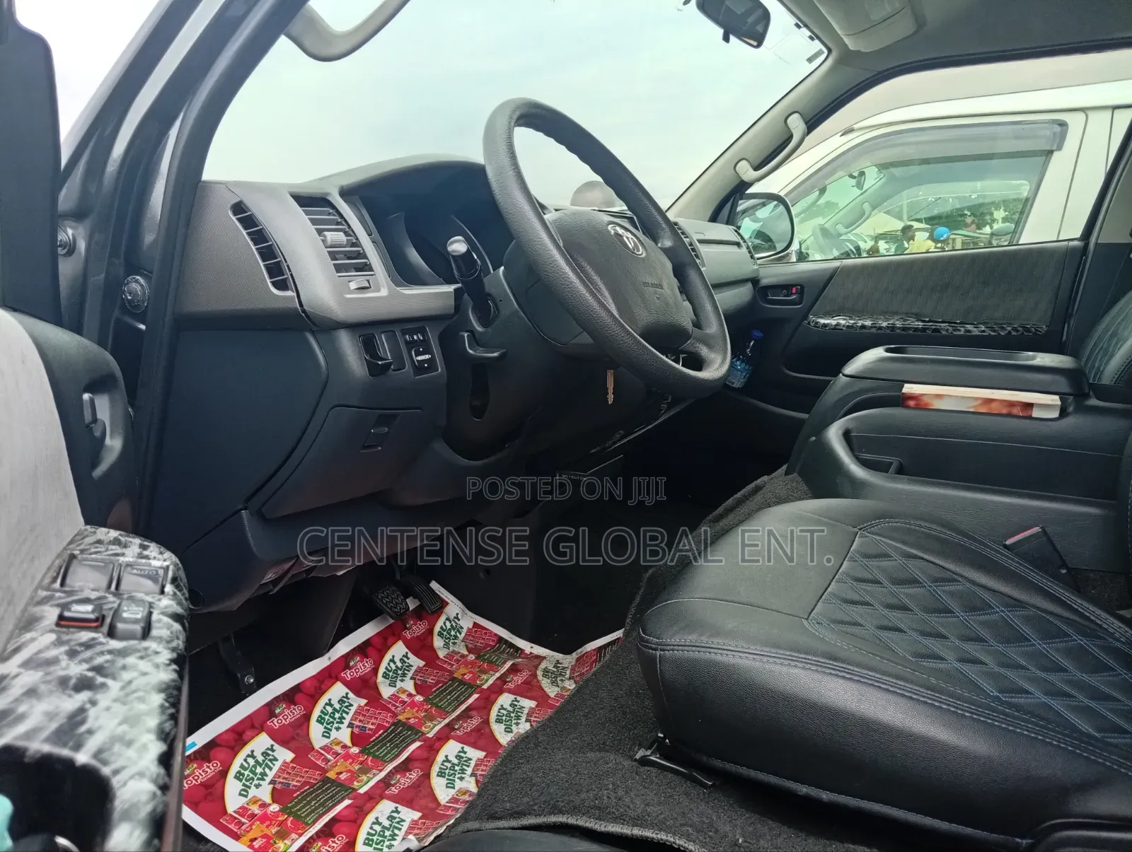 Toyota HiAce 2012 Grey