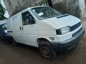 Volkswagen Transporter 2002 White