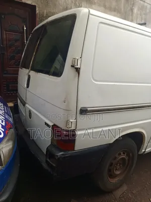 Volkswagen Transporter 2002 White
