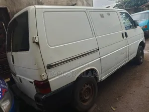 Volkswagen Transporter 2002 White