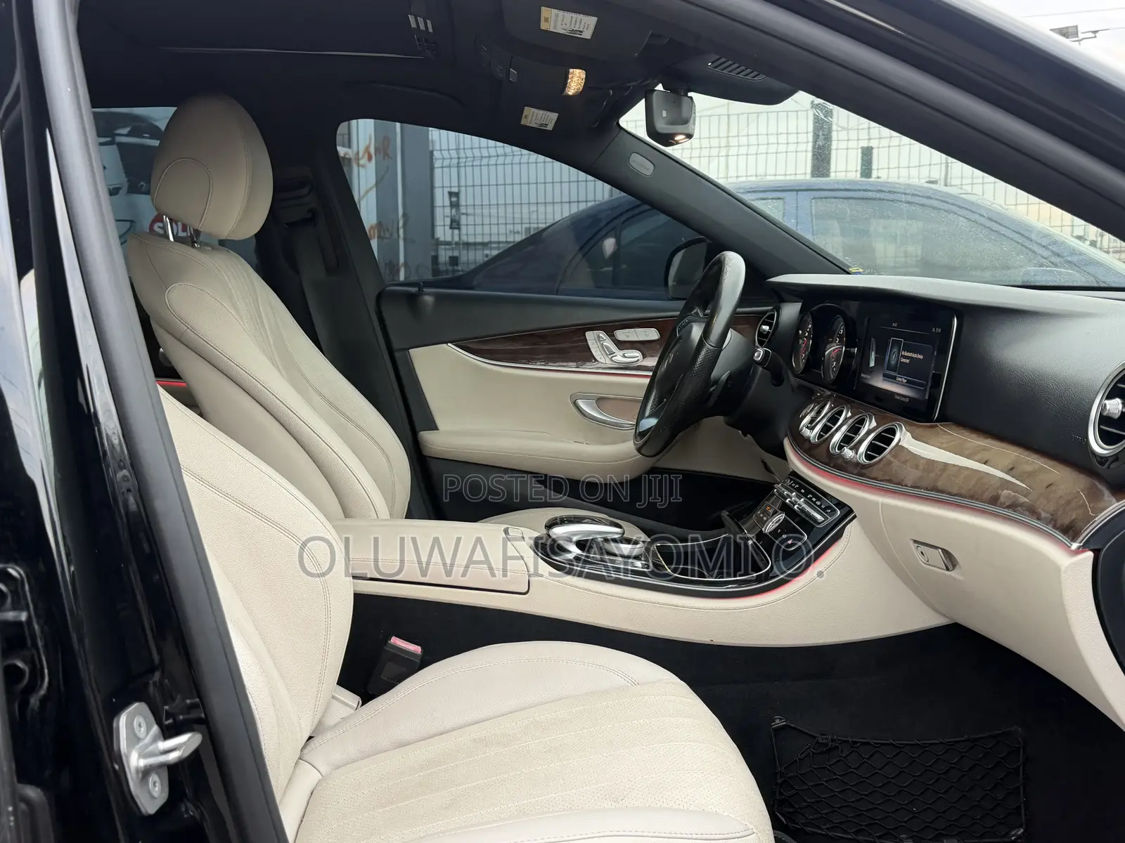Mercedes-Benz E300 2016 Black