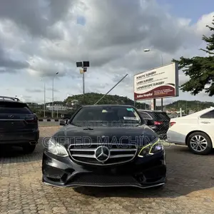 Mercedes-Benz E350 Base 4Matic Sedan AWD (3.5L 6cyl 7A) 2014 Black