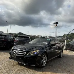 Mercedes-Benz E350 Base 4Matic Sedan AWD (3.5L 6cyl 7A) 2014 Black