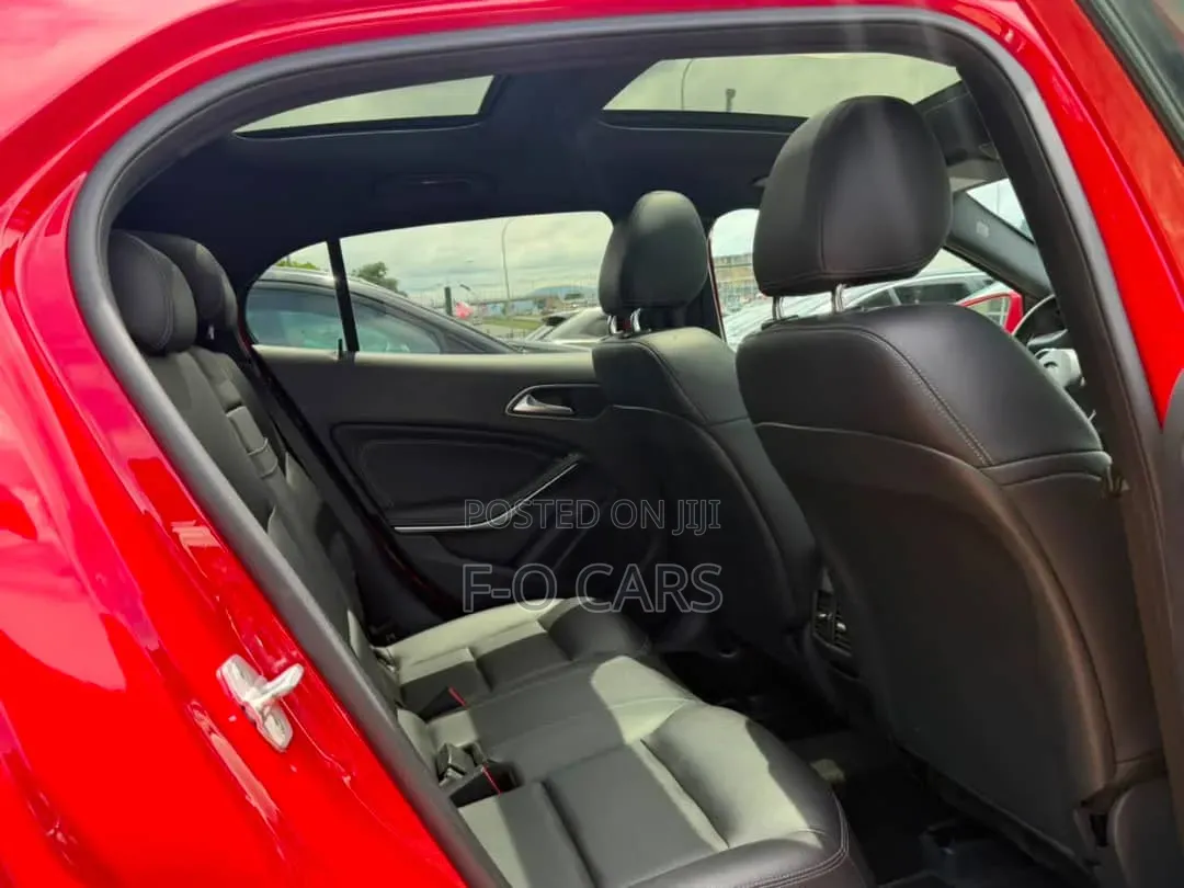 Mercedes-Benz GLA-Class 2017 Red