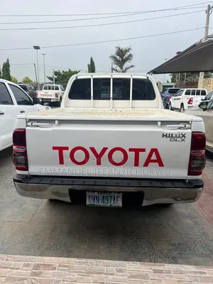 Toyota Hilux 2012 White