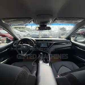 Toyota Camry 2018 White