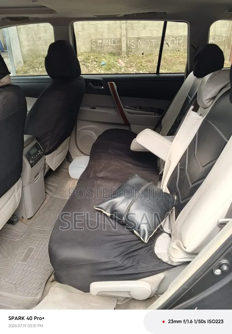 Toyota Highlander Limited 2009 Gray