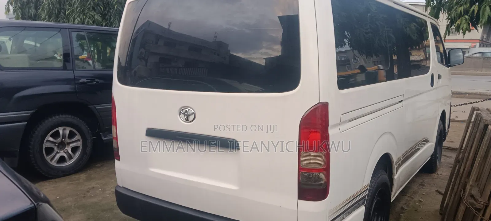 Toyota HiAce 2015 White