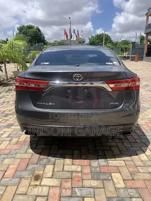 Toyota Avalon XLE 4dr Sedan (3.5L 6cyl 6A) 2014 Gray