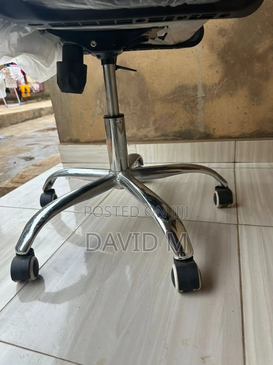 New Black Swivel Office Chair