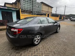 Toyota Camry LE 4dr Sedan (2.5L 4cyl 6A) 2014 Gray