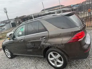 Mercedes-Benz GLE-Class GLE 350 2017 Brown
