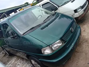 Volkswagen Transporter 2003 Green