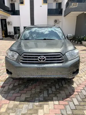 Toyota Highlander Base 2010 Green