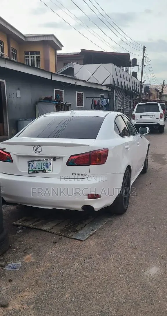 Lexus IS 2011 Off white