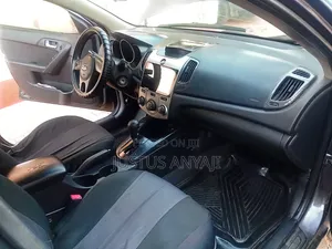 Kia Cerato 2009 Beige