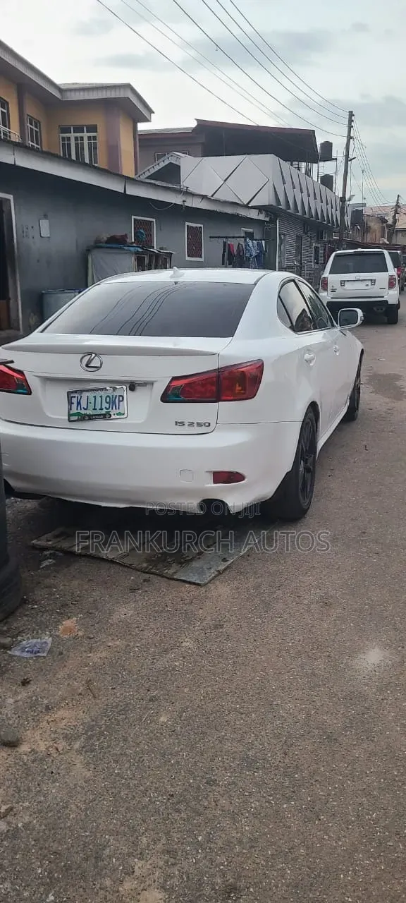 Lexus IS 2011 Off white