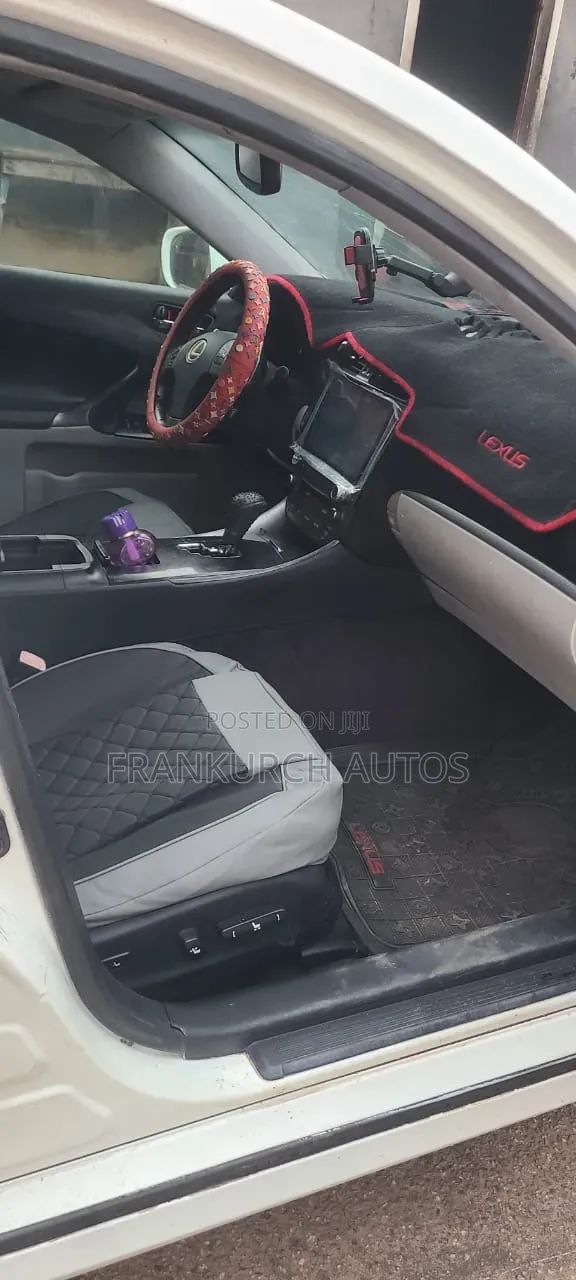 Lexus IS 2011 Off white