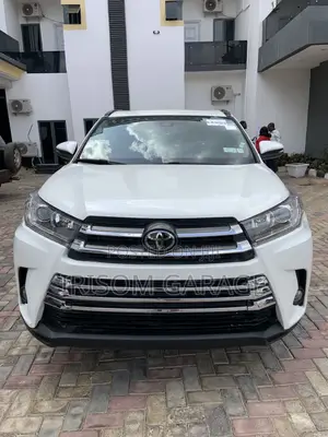 Toyota Highlander SE 2019 White