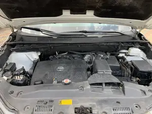 Toyota Highlander SE 2019 White