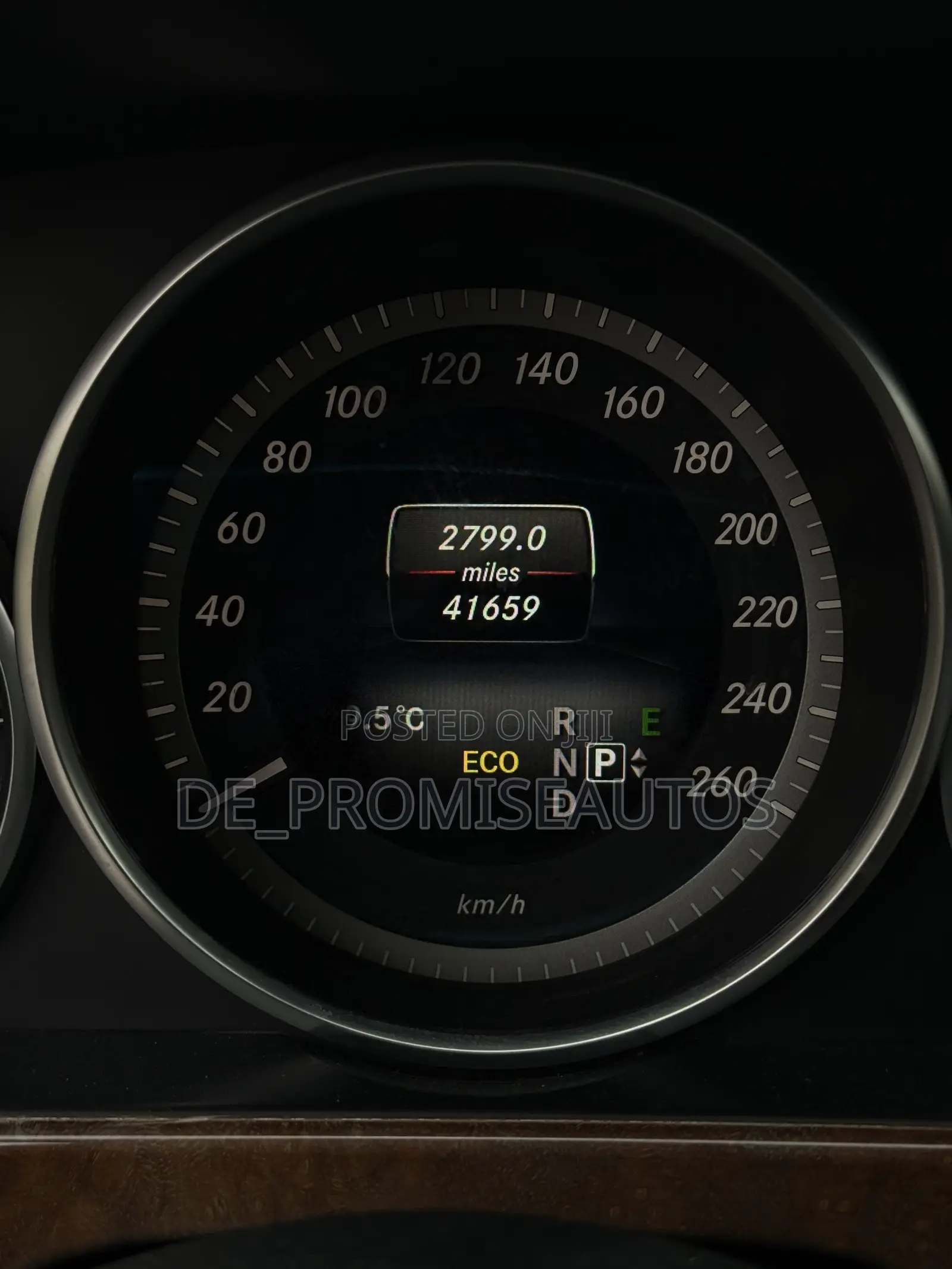 Mercedes-Benz E200 2013