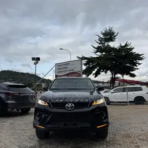 Toyota Fortuner 2019 Black