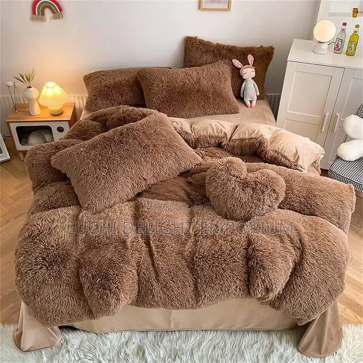 Brown Flluffy Fur Duvet, Bedsheets 4 Pillowcase Set + 2 Throw Pillow
