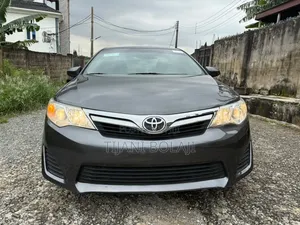 Toyota Camry 2014 Gray