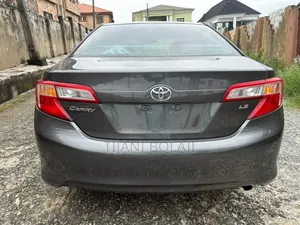 Toyota Camry 2014 Gray