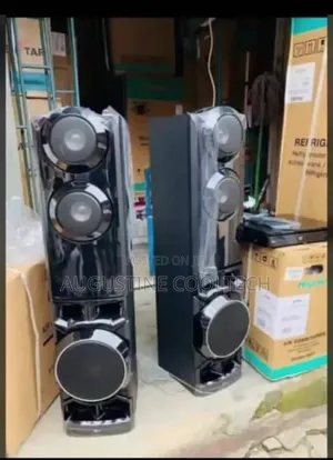 Brand New LG Sound System Home Theater LGAUD687BG (1250watts)