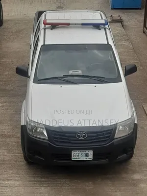 Toyota Hilux 2013 White