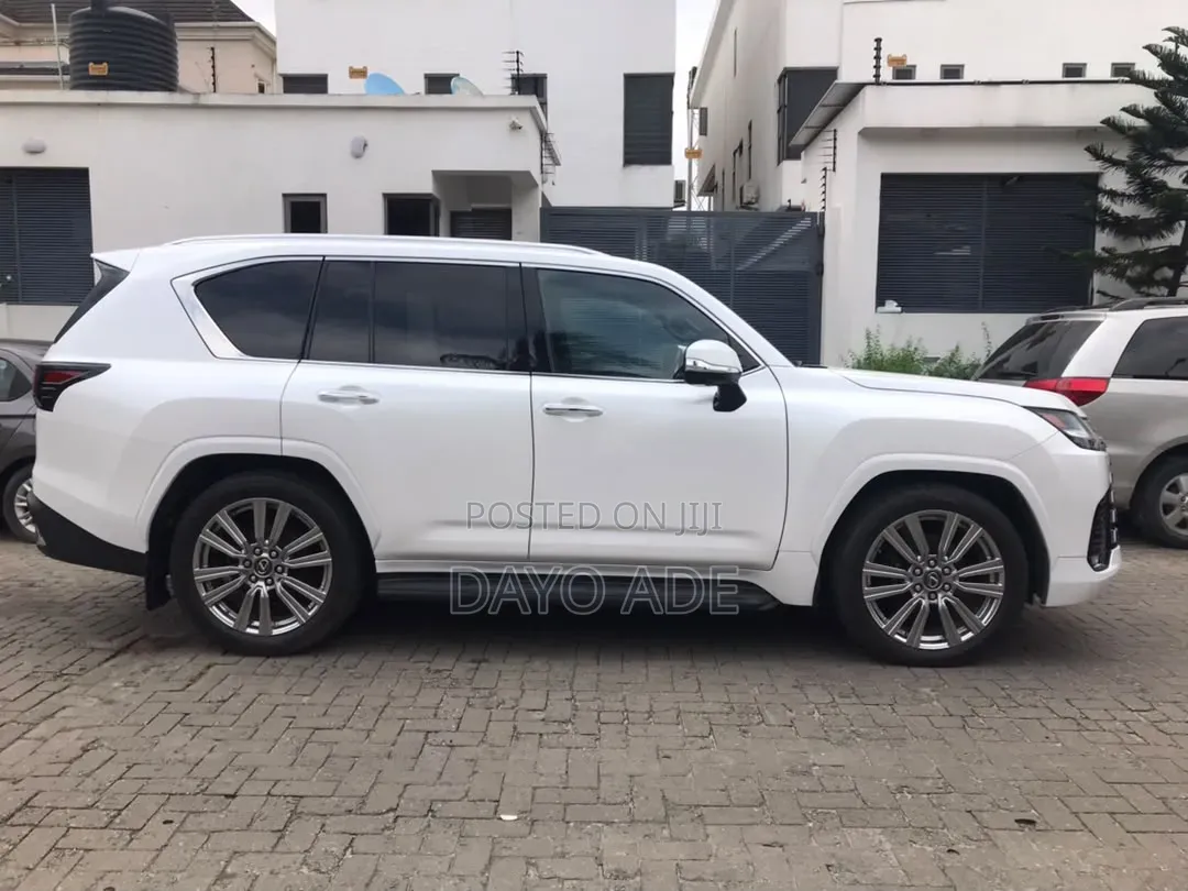 Lexus LX 2023 White