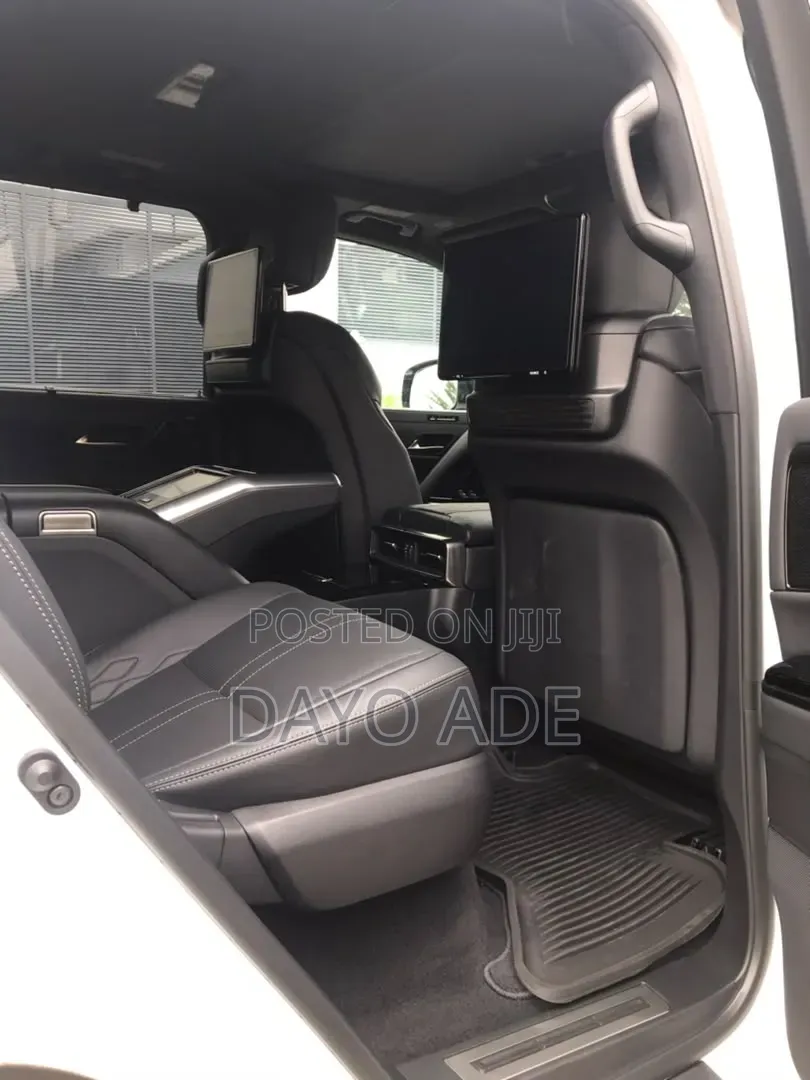 Lexus LX 2023 White