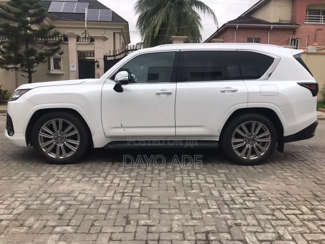 Lexus LX 2023 White