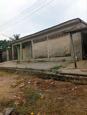 6bdrm Bungalow in Magda, Onigbagbo, Obafemi-Owode for sale