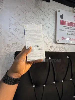 New Apple iPhone 16 128 GB Green
