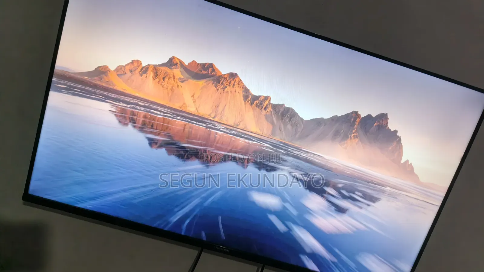 Hisense TV 43inches