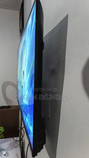 Hisense TV 43inches