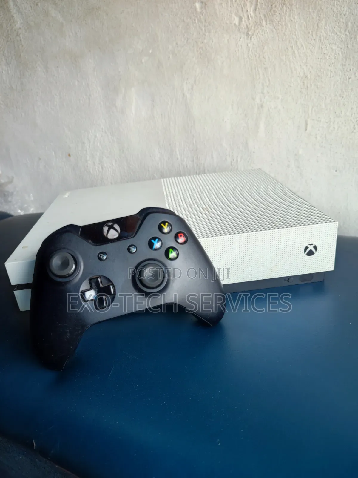 Xbox One S Slim With Controller