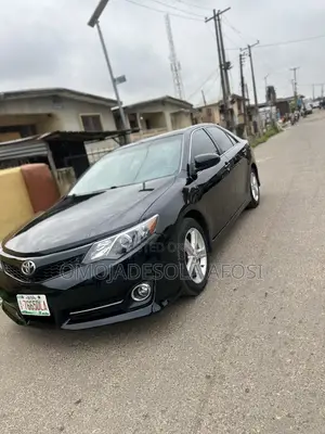 Toyota Camry SE 4dr Sedan (2.5L 4cyl 6A) 2012 Black