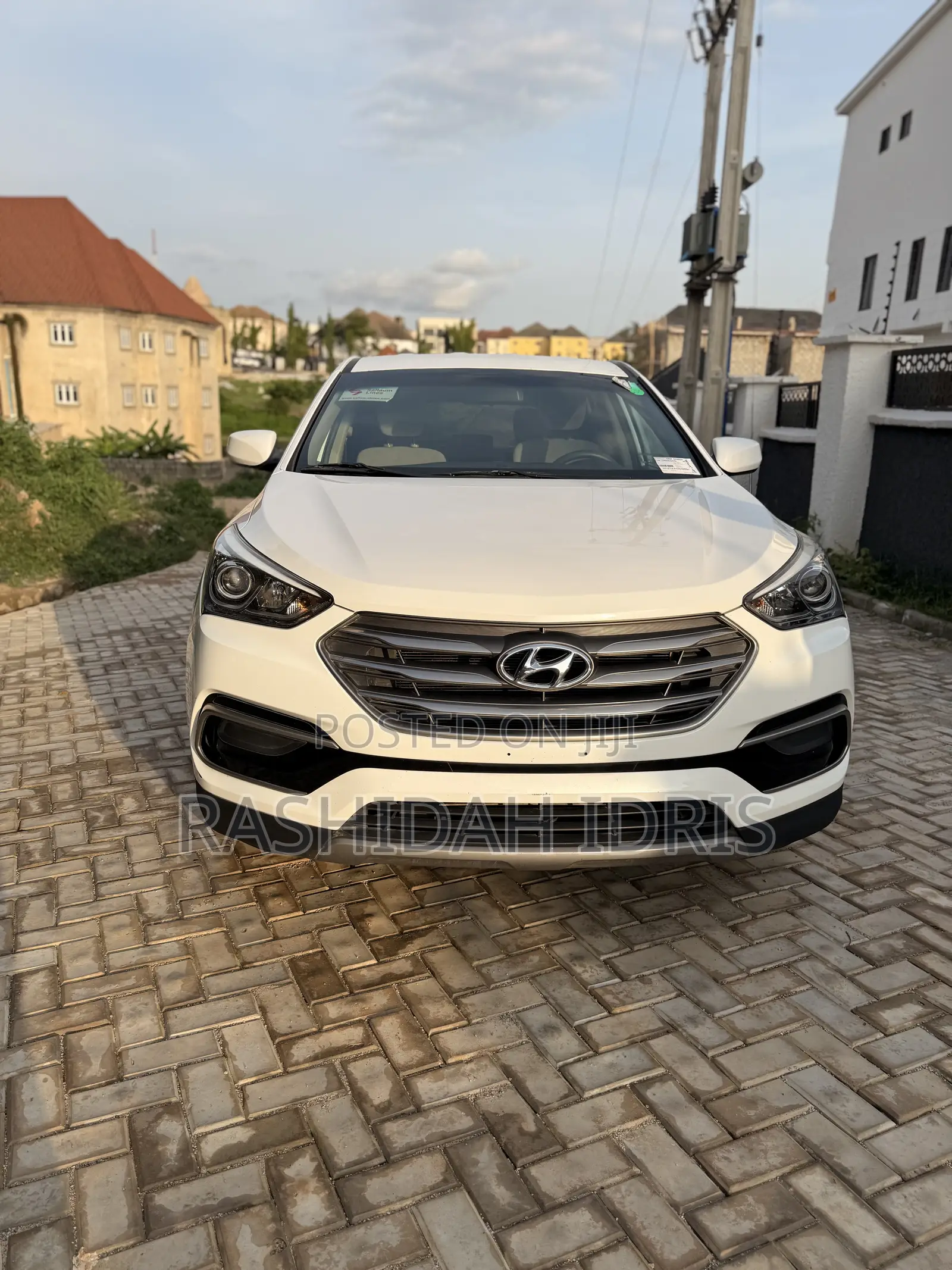 Hyundai Santa Fe 2017 White