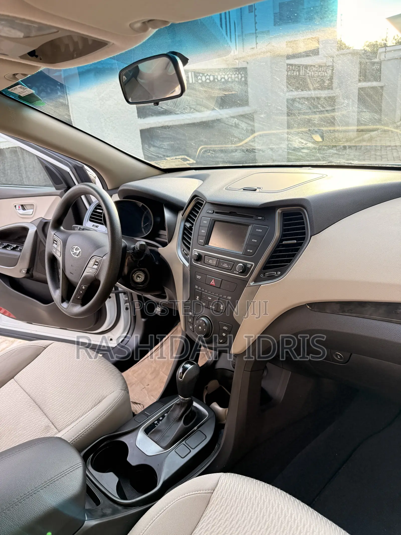 Hyundai Santa Fe 2017 White