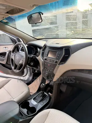 Hyundai Santa Fe 2017 White