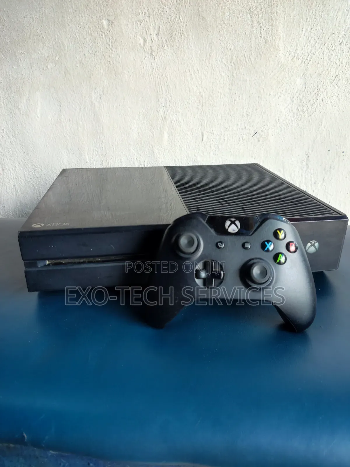 Xbox One With Controller