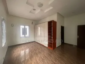 5bdrm Duplex in Parkview Estate for rent