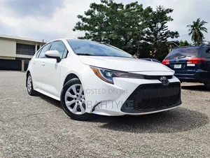 Toyota Corolla 2023 White
